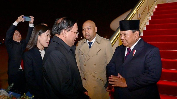 Prabowo Tiba di Beijing Didampingi Didit, Akan Bertemu Xi Jinping Besok